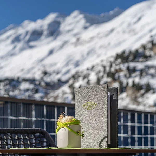 Terrasse, nur wenige Schritte entfernt